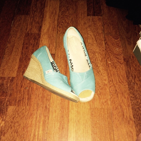 Tom’s wedge shoes - Picture 4 of 4